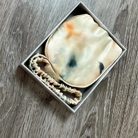 100% SILK SLEEP MASK • Limited Edition by HALFMOON - Picture 6 of 10